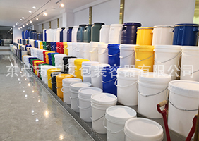 在线无码乳制服吉安容器一楼涂料桶、机油桶展区